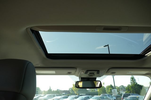 Used 2023 Toyota Sienna XLE FWD image 21