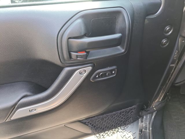 Used 2017 Jeep Wrangler Unlimited Sahara image 16