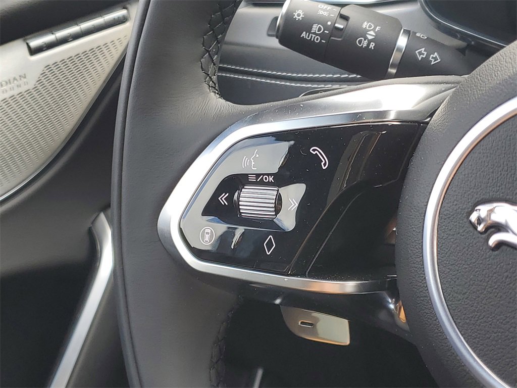 New 2026 Jaguar F-PACE R-Dynamic S image 15