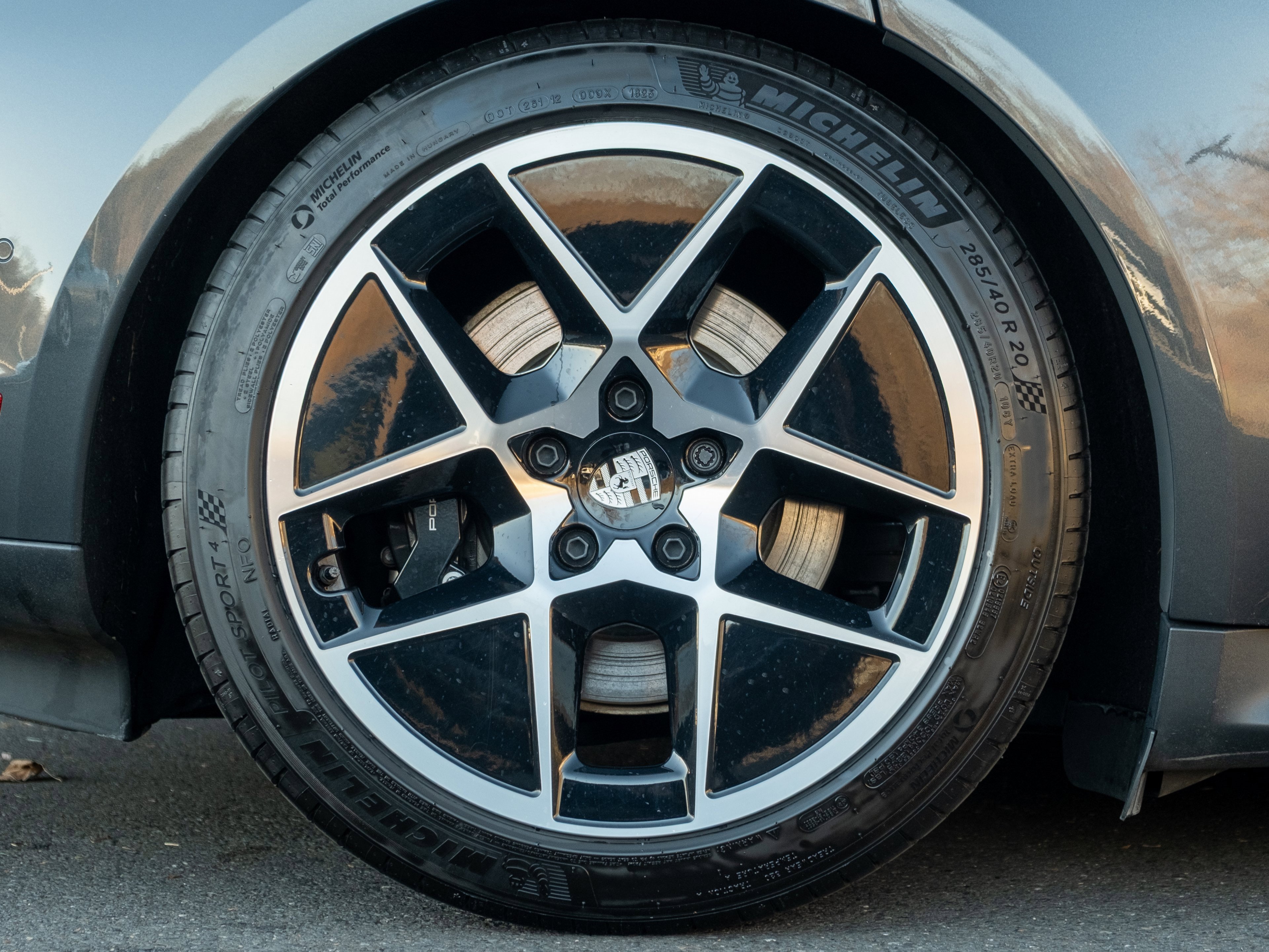 Used 2025 Porsche Taycan 4S image 14