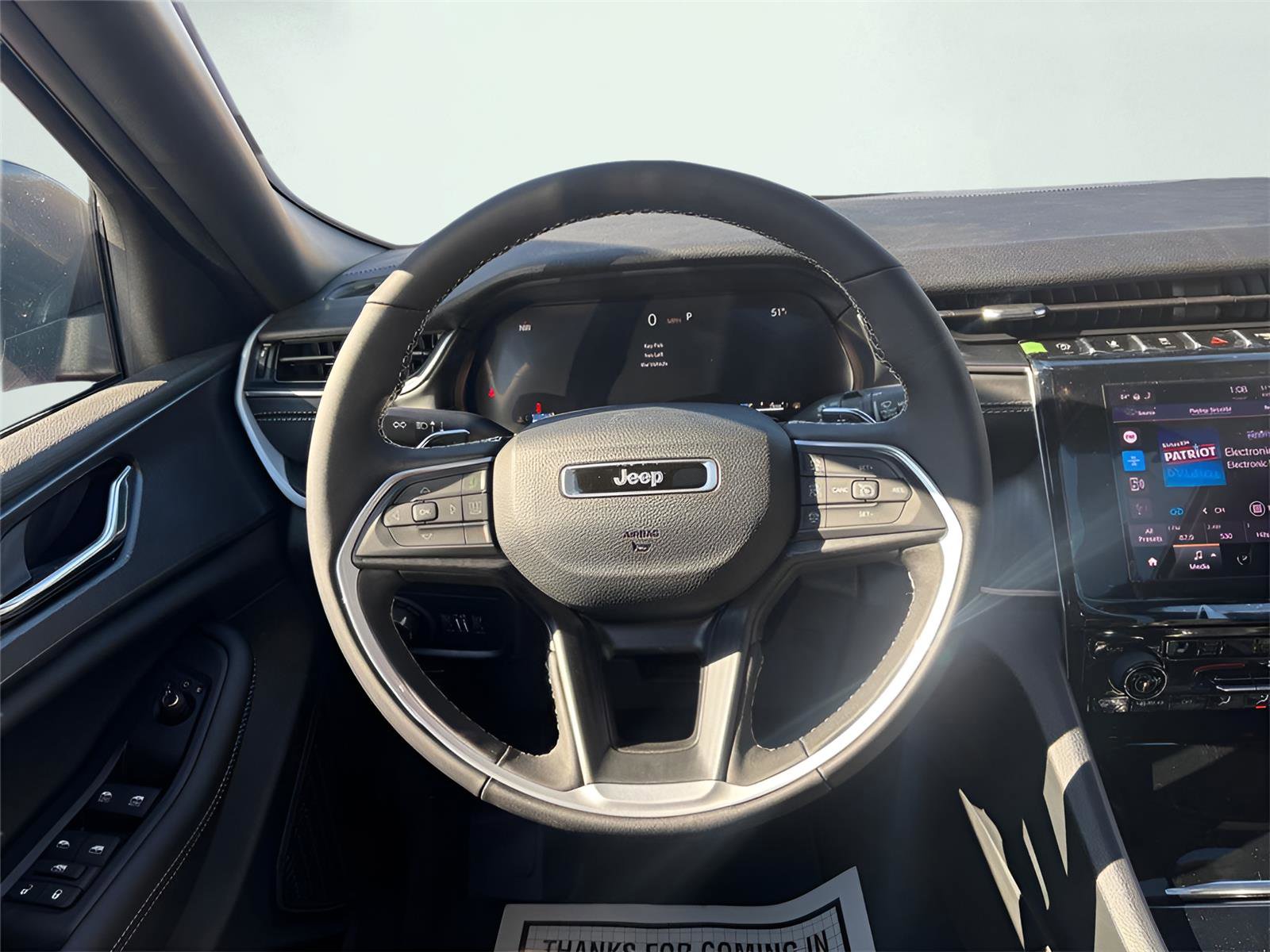 New 2025 Jeep Grand Cherokee L Laredo w/ Luxury Tech Group I image 12