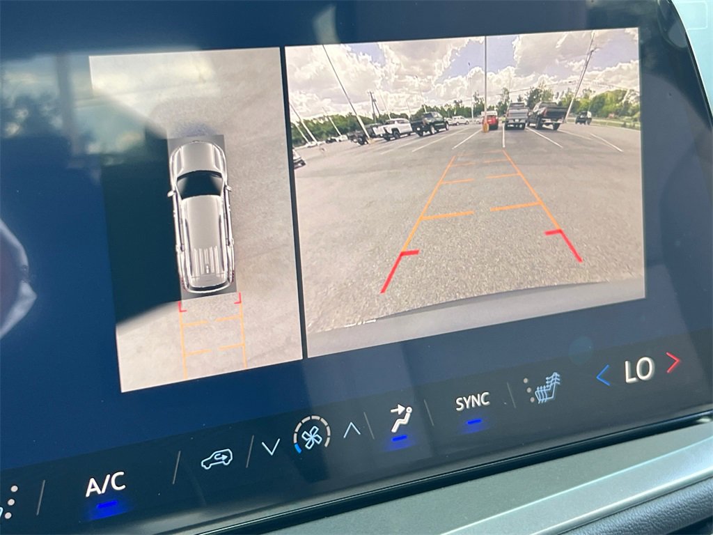 New 2026 Chevrolet Traverse LT w/ Enhanced Driving Package image 26