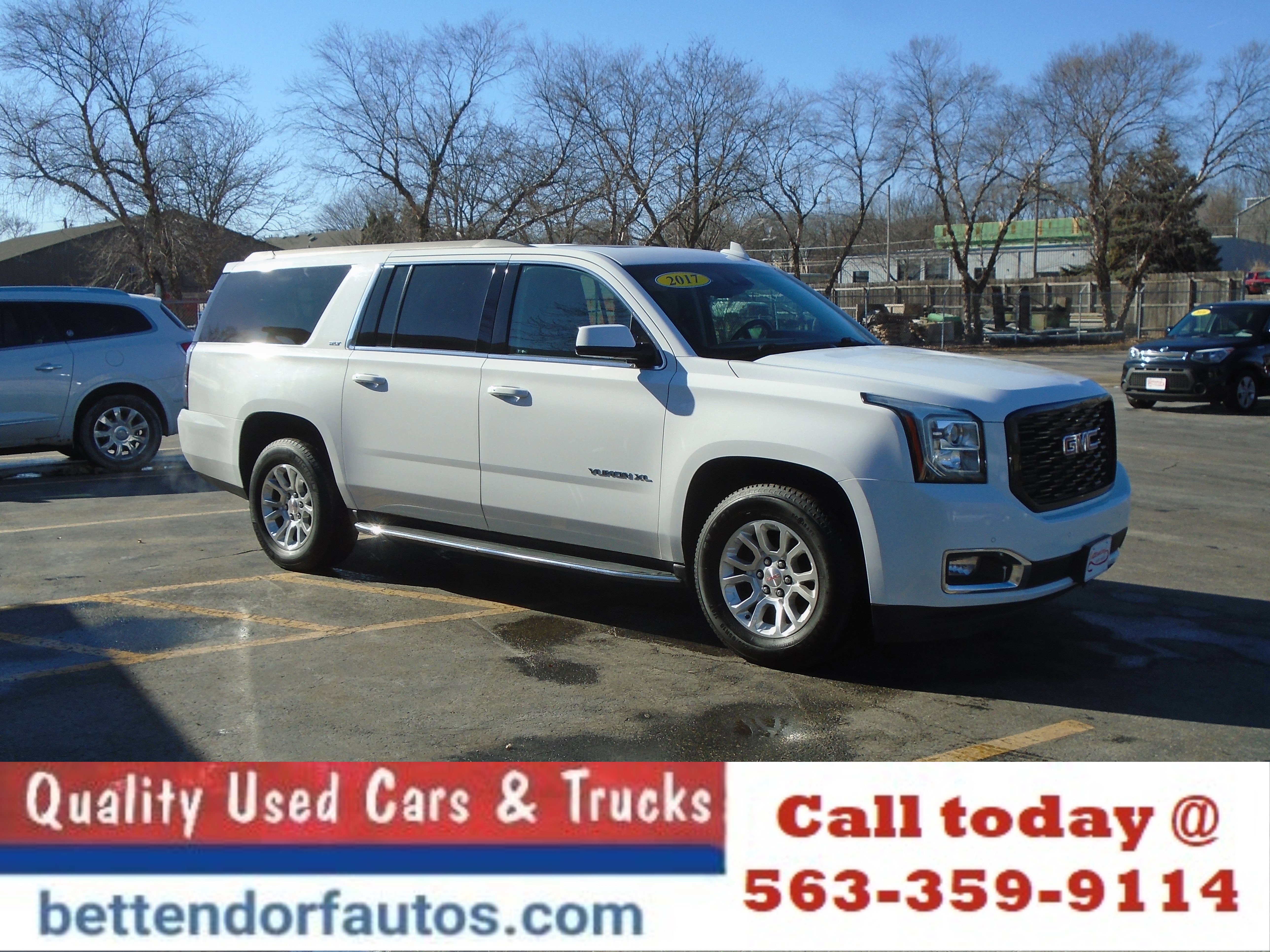 Used 2017 GMC Yukon XL SLT w/ Open Road Package image 5
