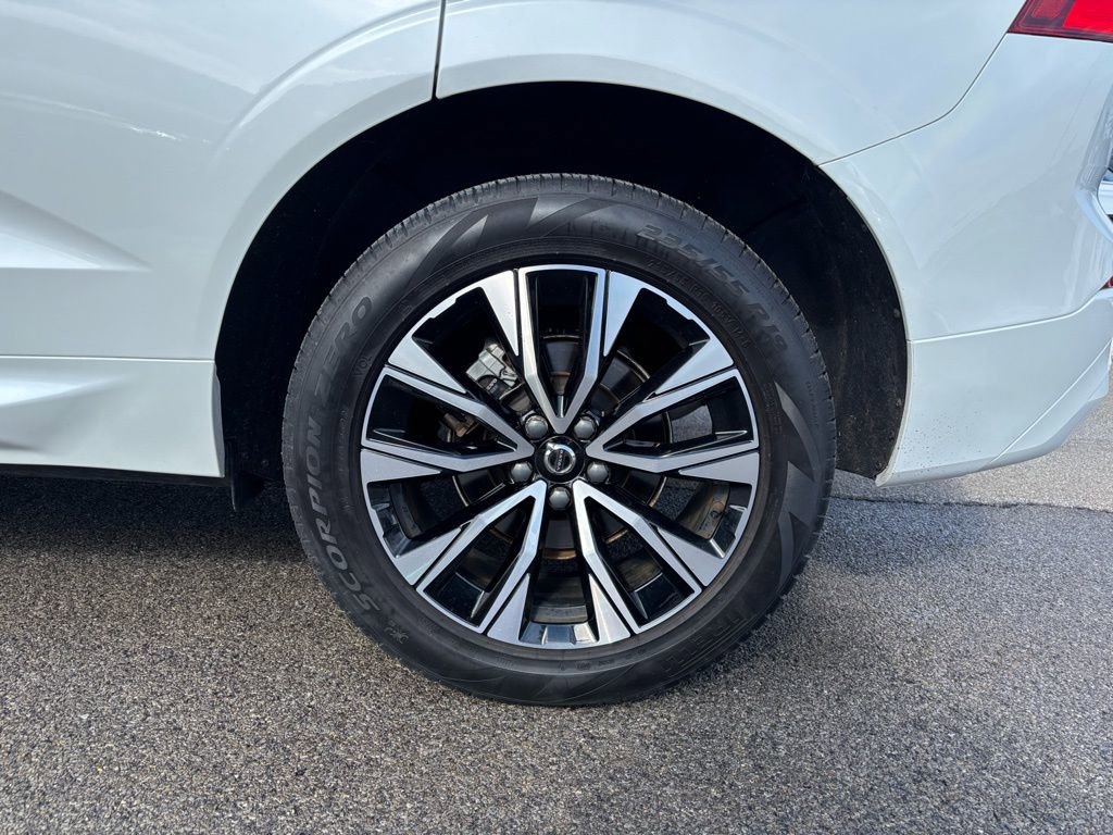 Certified 2023 Volvo XC60 B5 Core w/ Climate Package image 29