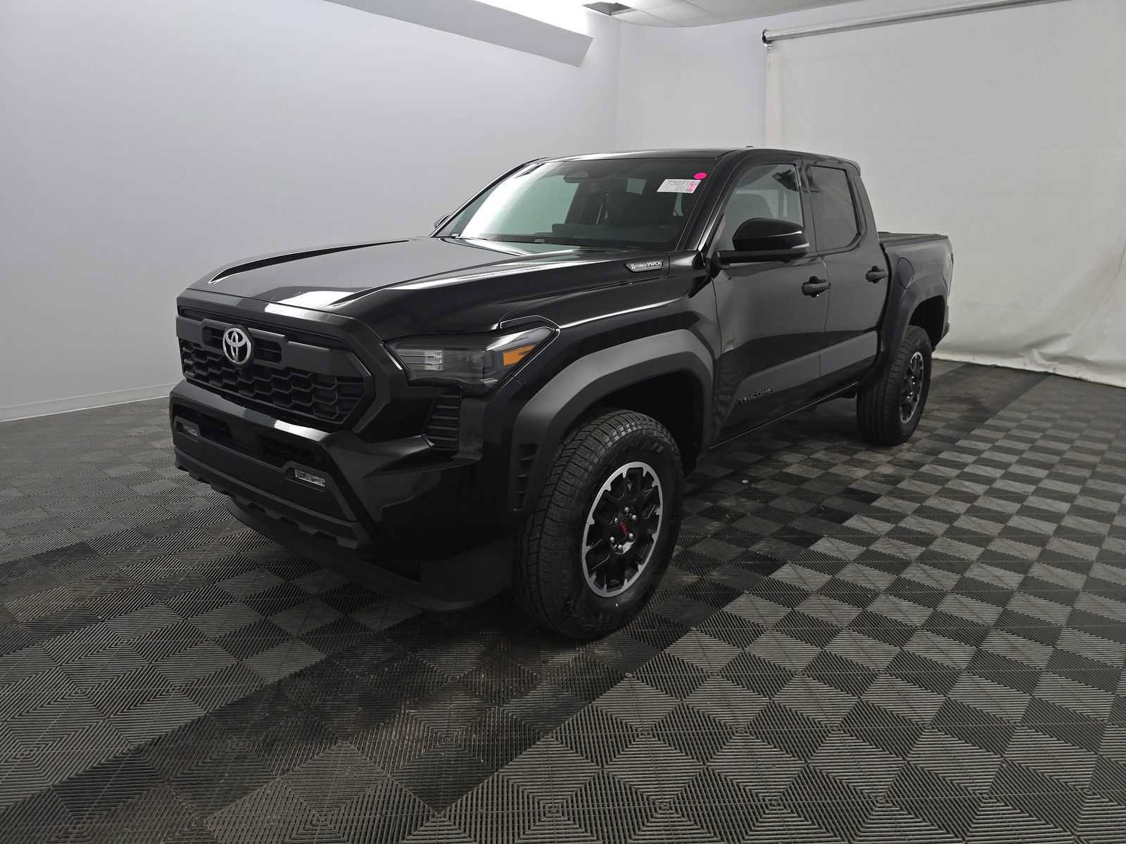 Certified 2025 Toyota Tacoma TRD Off-Road w/ TRD Off Road Premium Package AWD/4WD image 5