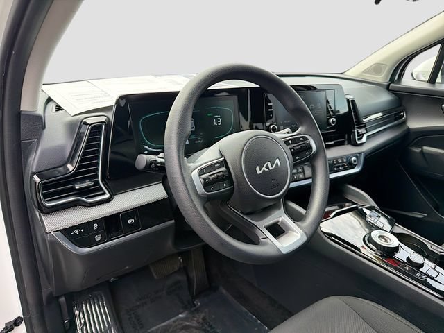 Used 2025 Kia Sportage LX FWD image 9