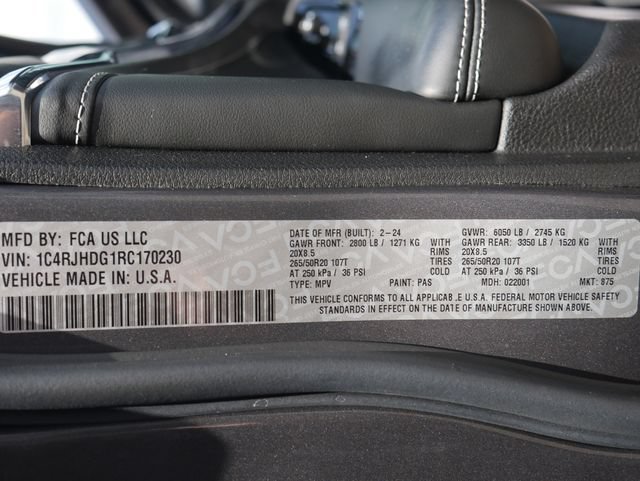 Used 2024 Jeep Grand Cherokee Overland AWD/4WD image 29