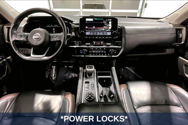 Used 2023 Nissan Pathfinder Platinum AWD/4WD image 10