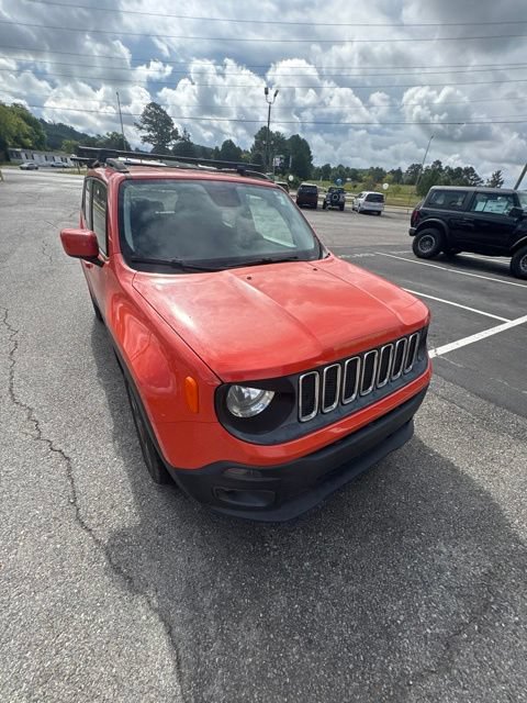 Used 2016 Jeep Renegade Latitude FWD image 8