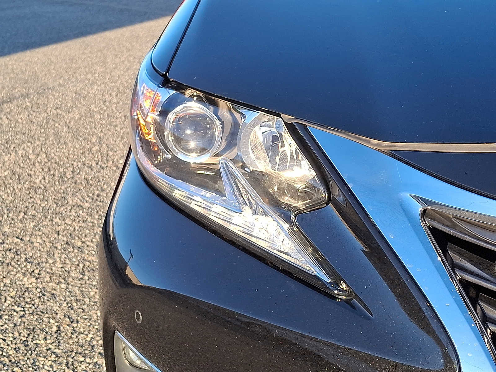 Used 2018 Lexus ES 350 w/ Ultra Luxury Package image 9