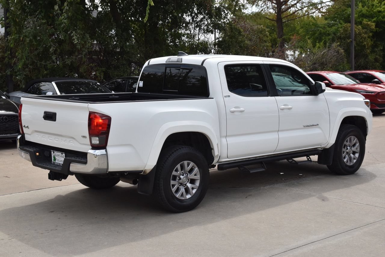 Used 2018 Toyota Tacoma SR5 AWD/4WD image 7