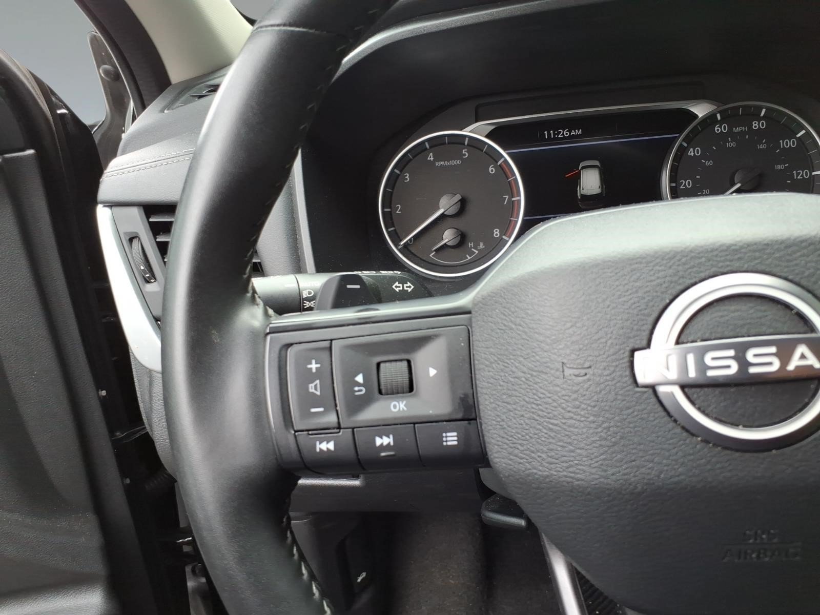 Used 2025 Nissan Rogue SV AWD/4WD image 13