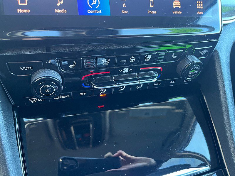 Used 2023 Jeep Grand Cherokee Limited w/ Luxury Tech Group II image 28