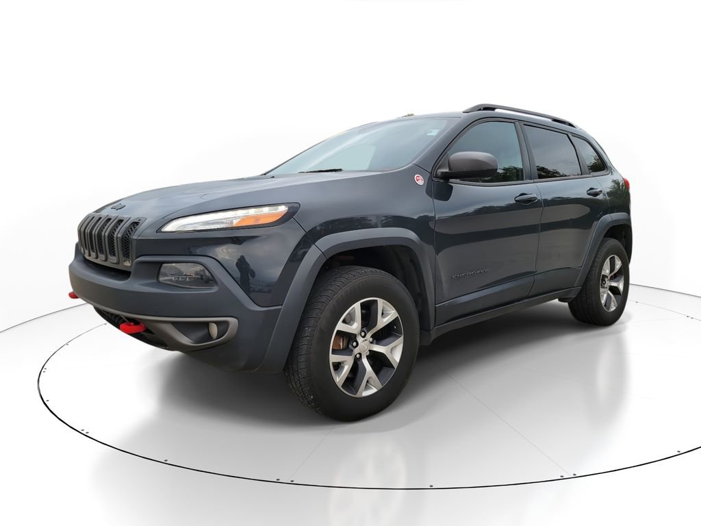 Used 2017 Jeep Cherokee Trailhawk w/ Comfort & Convenience Group AWD/4WD image 2
