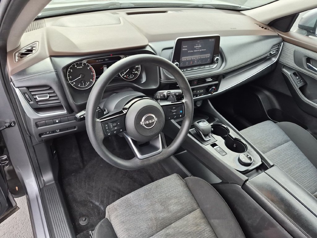 Used 2023 Nissan Rogue SV AWD/4WD image 10