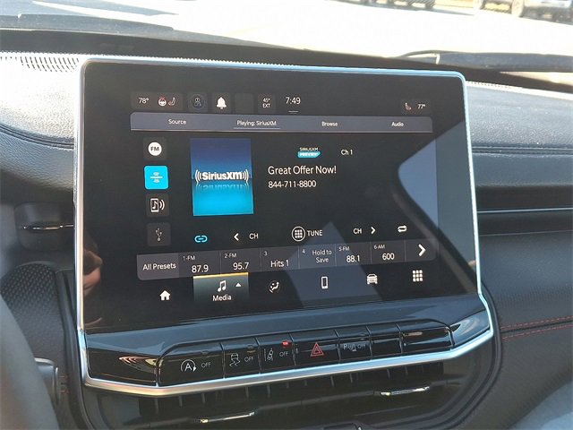 Used 2024 Jeep Compass Trailhawk w/ Trailhawk Convenience Group image 16