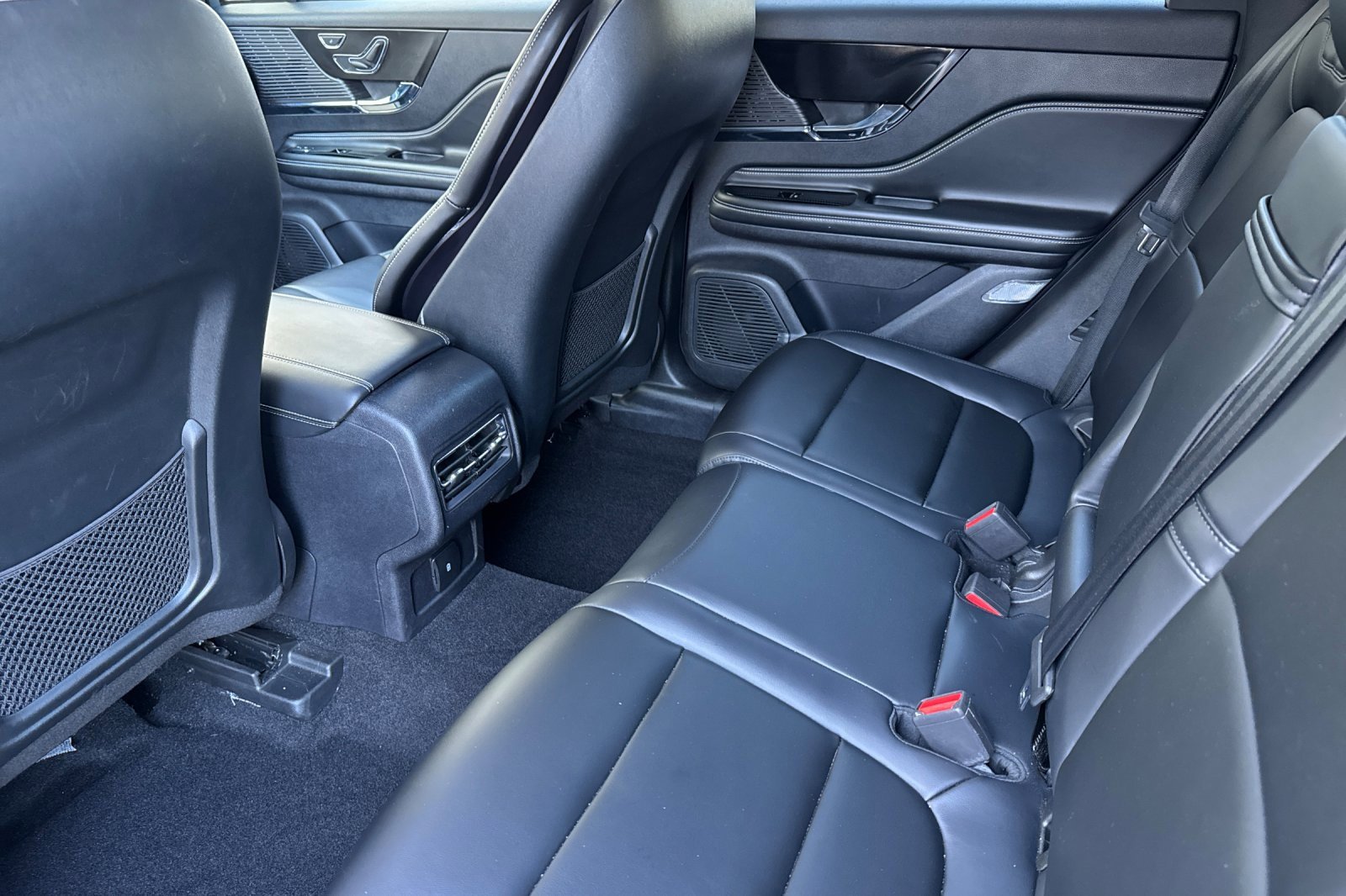 Certified 2022 Lincoln Corsair FWD image 12