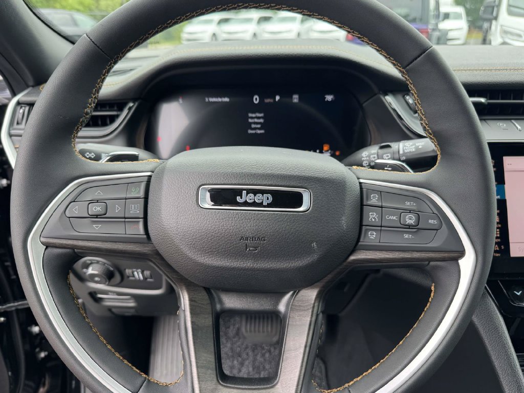New 2026 Jeep Grand Cherokee Limited AWD/4WD image 18