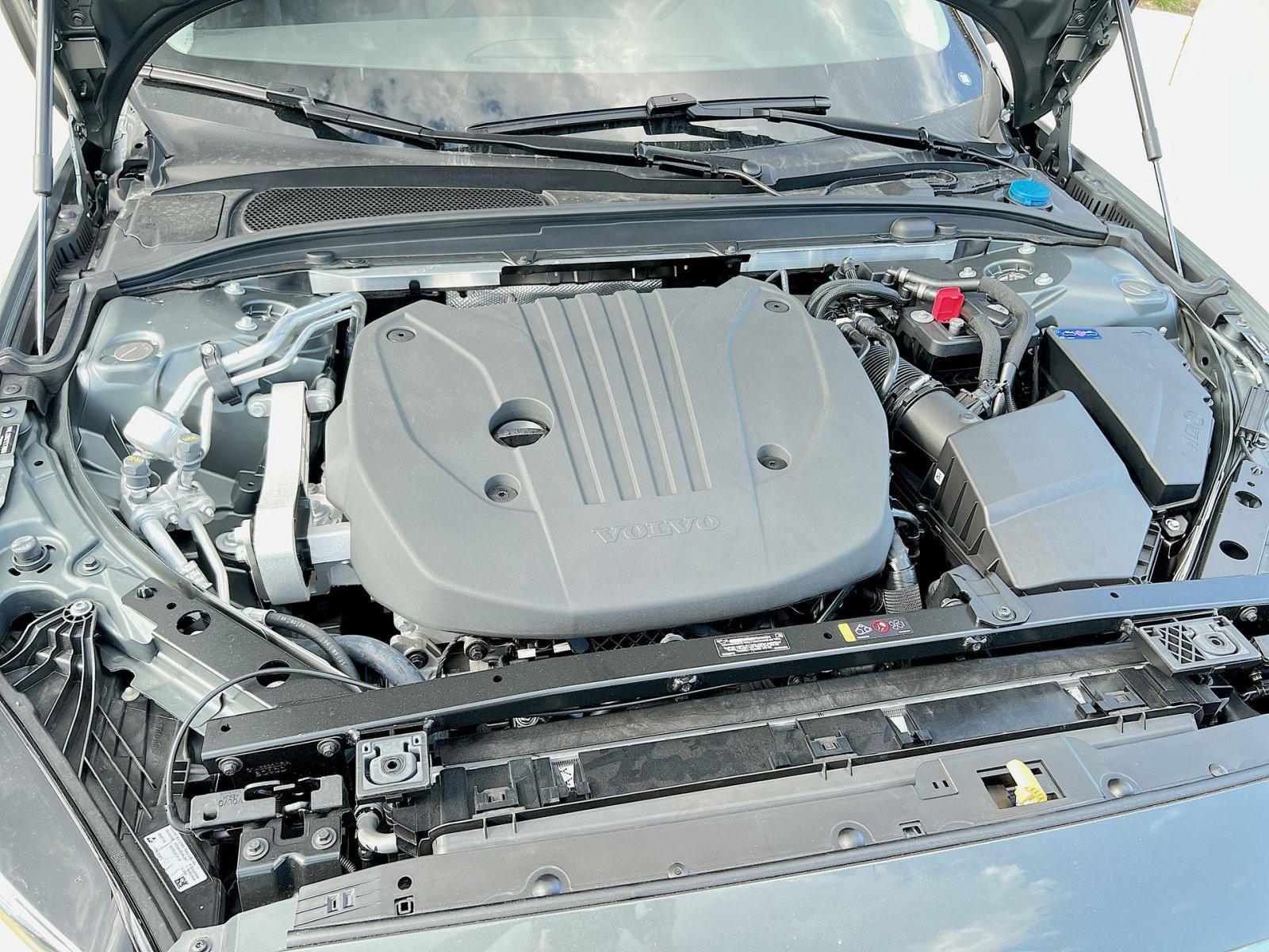 New 2026 Volvo V60 B5 Cross Country Plus w/ Protection Package Premier image 29