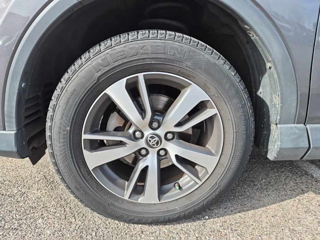 Used 2018 Toyota RAV4 XLE image 13