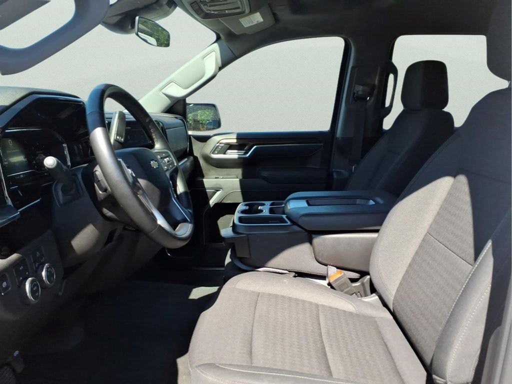 Used 2025 Chevrolet Silverado 1500 LT w/ Work Truck Package AWD/4WD image 19