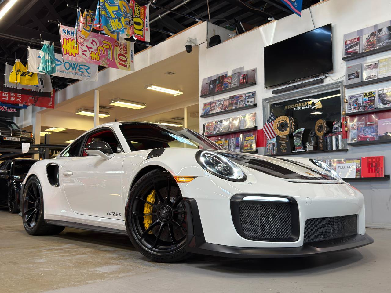 Used 2018 Porsche 911 GT2 RS RWD video 1
