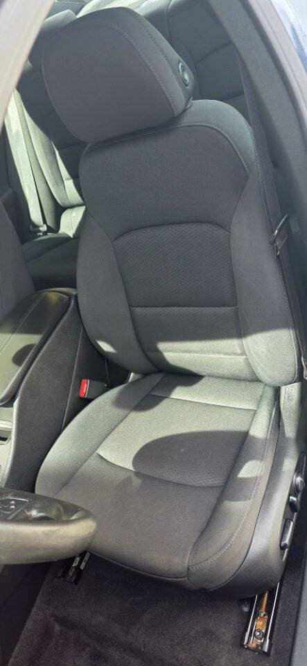 Used 2020 Chevrolet Malibu LT FWD image 9