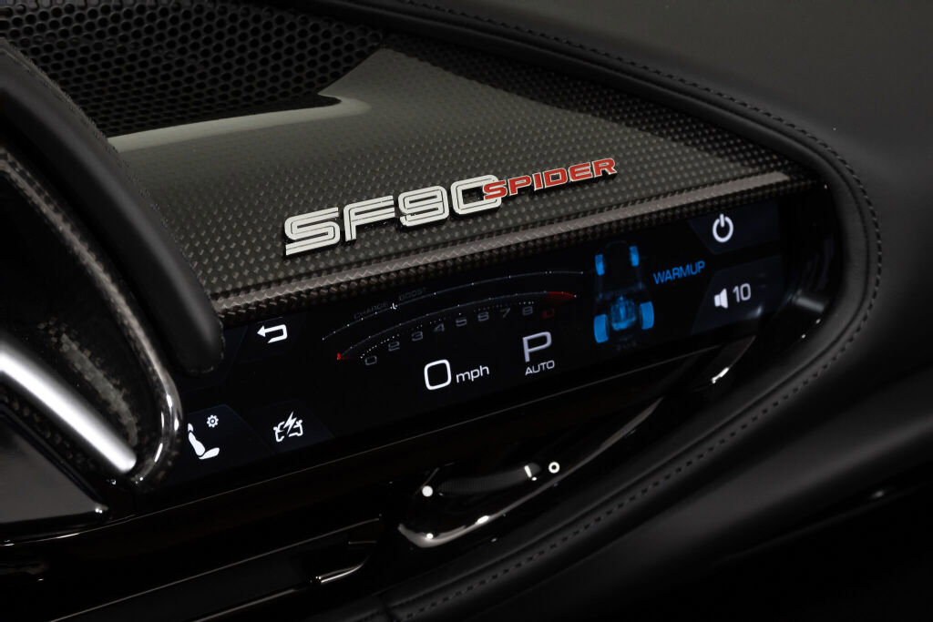 Used 2023 Ferrari SF90 Spider image 40