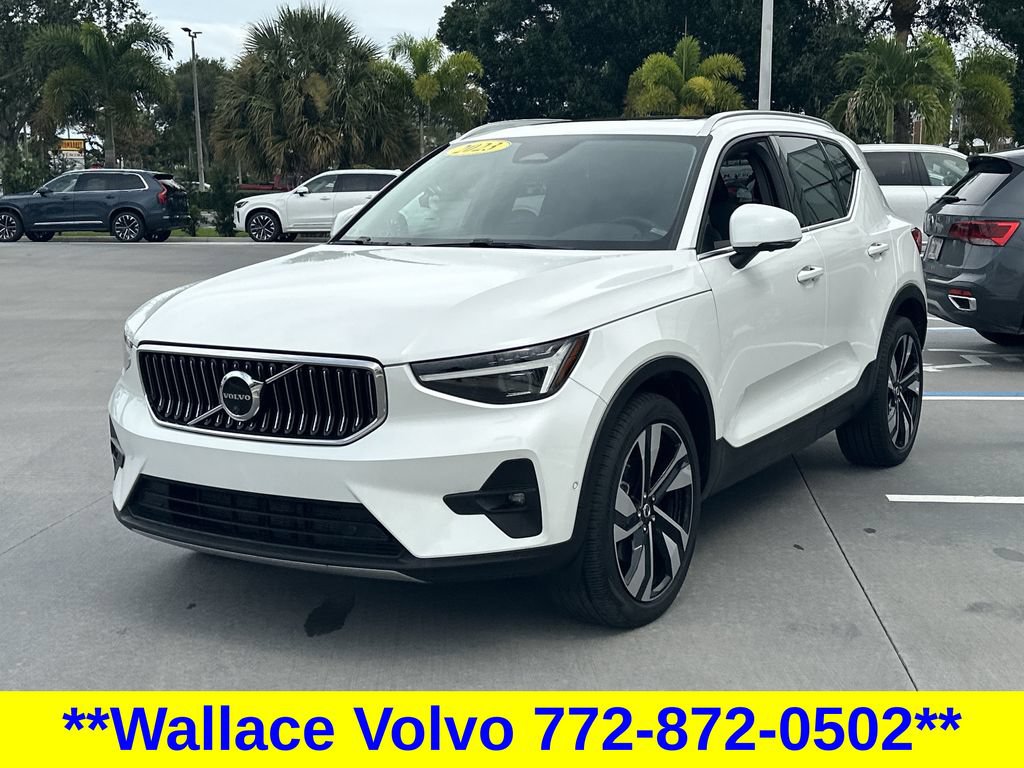 Used 2023 Volvo XC40 B5 Ultimate w/ Protection Package AWD/4WD image 2