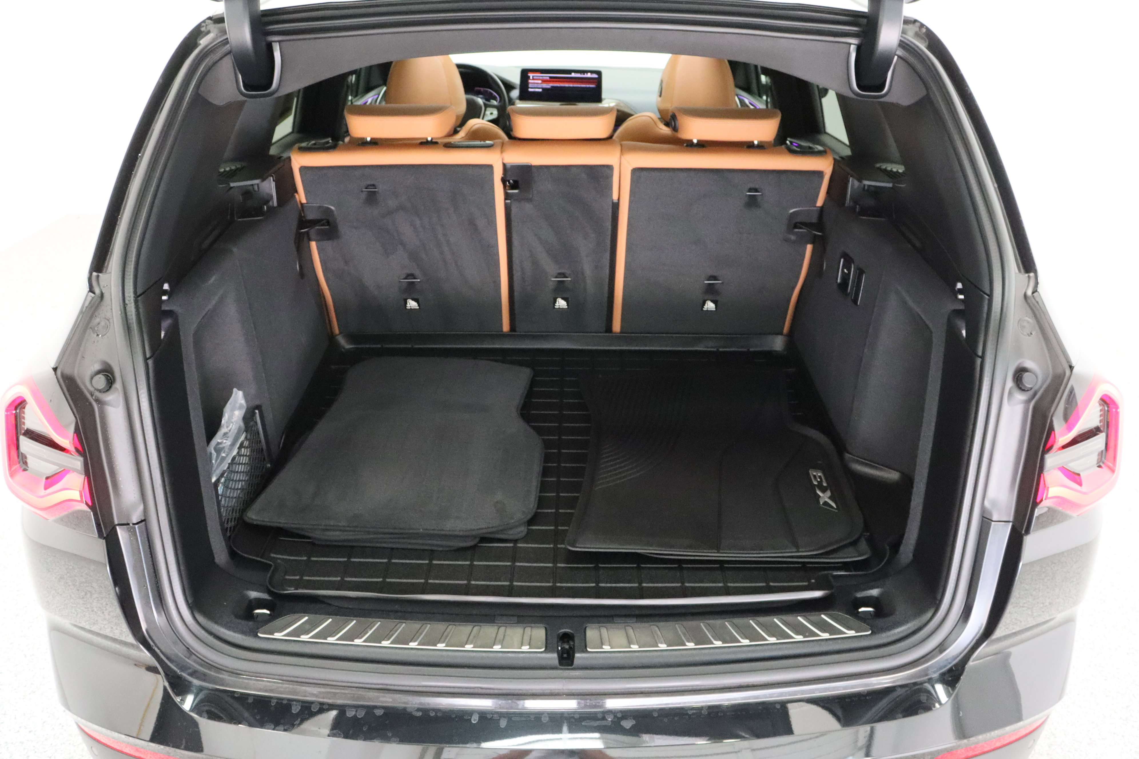 Used 2024 BMW X3 sDrive30i w/ Premium Package image 36