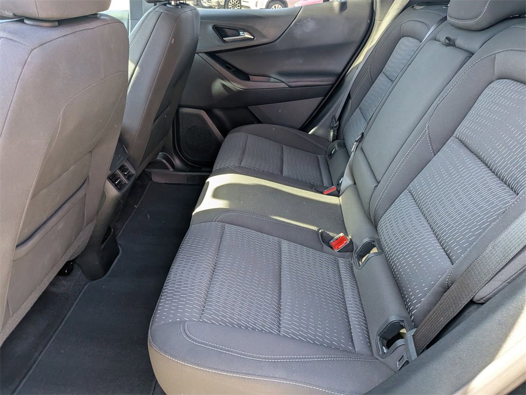 Used 2025 Chevrolet Equinox LT image 28