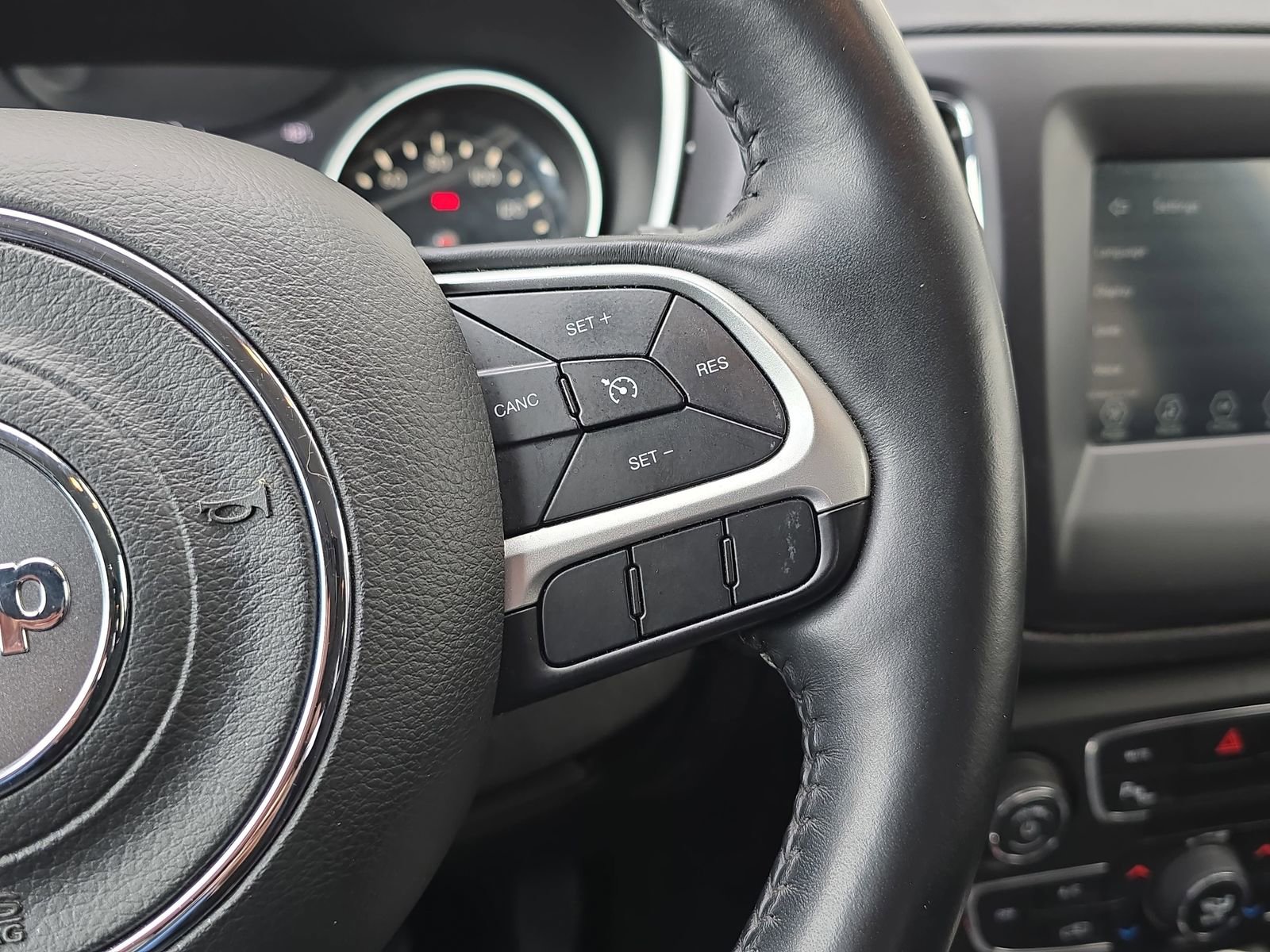 Used 2018 Jeep Compass Sport w/ Tech Group image 20