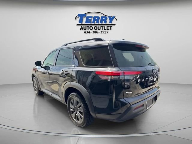 Used 2024 Nissan Pathfinder SV FWD image 5