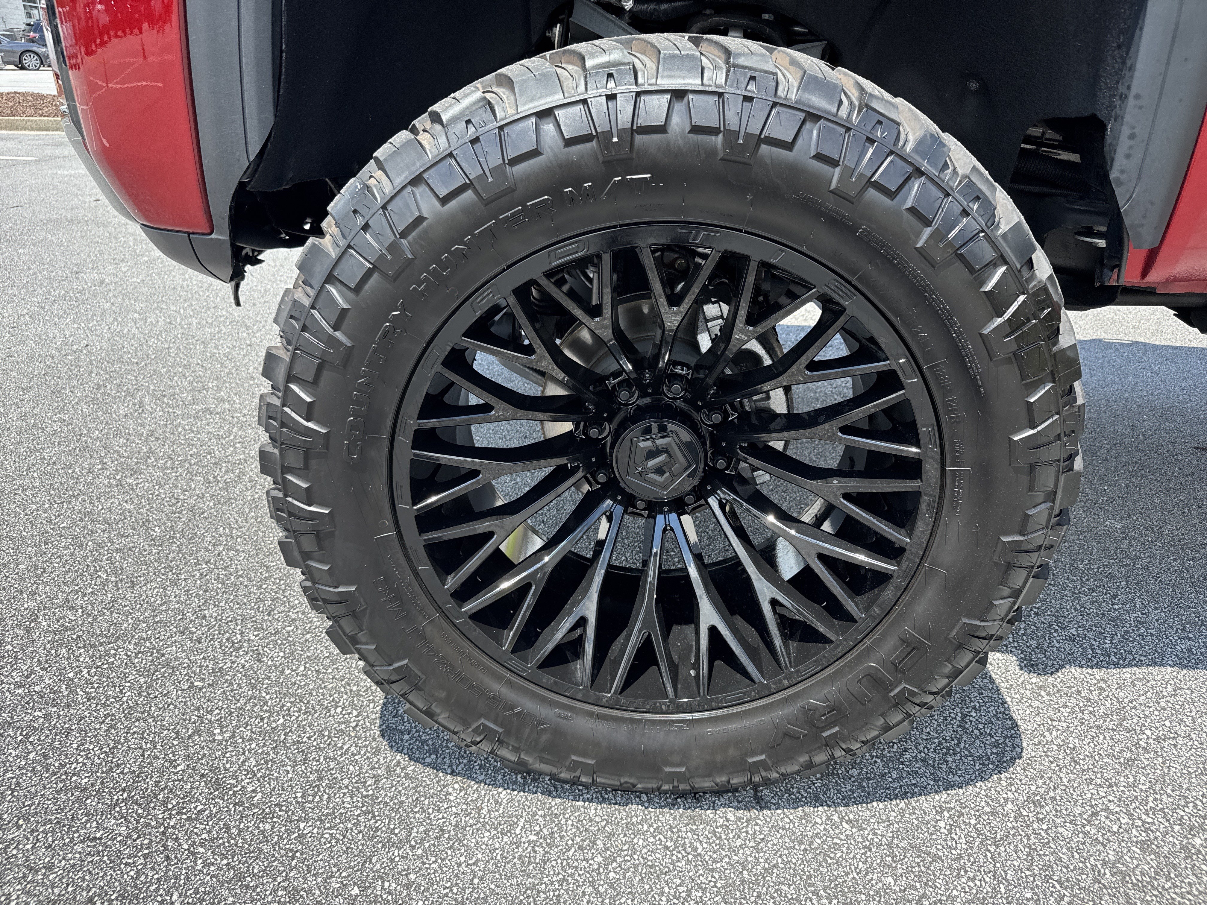Used 2025 GMC Sierra 2500 AT4 w/ AT4 Premium Plus Package AWD/4WD image 13