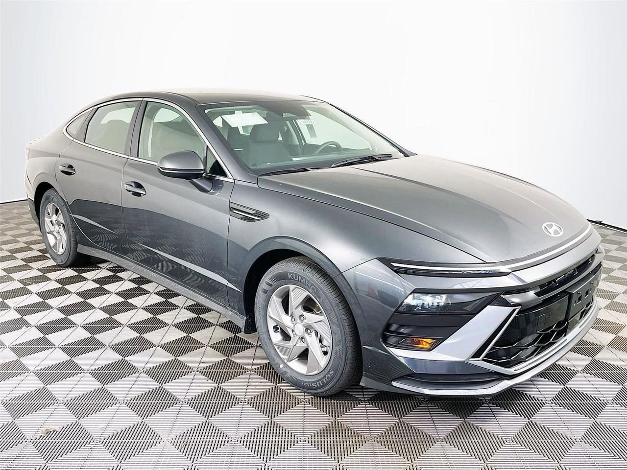 New 2026 Hyundai Sonata SE FWD image 1