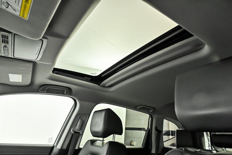 Used 2017 Honda CR-V EX-L image 18