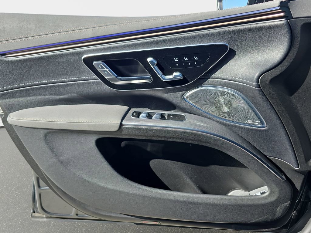 Used 2023 Mercedes-Benz EQS 580 4MATIC SUV image 32