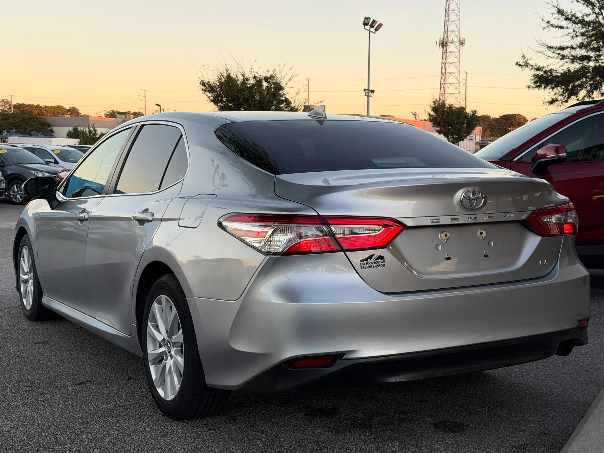 Used 2019 Toyota Camry LE FWD image 10