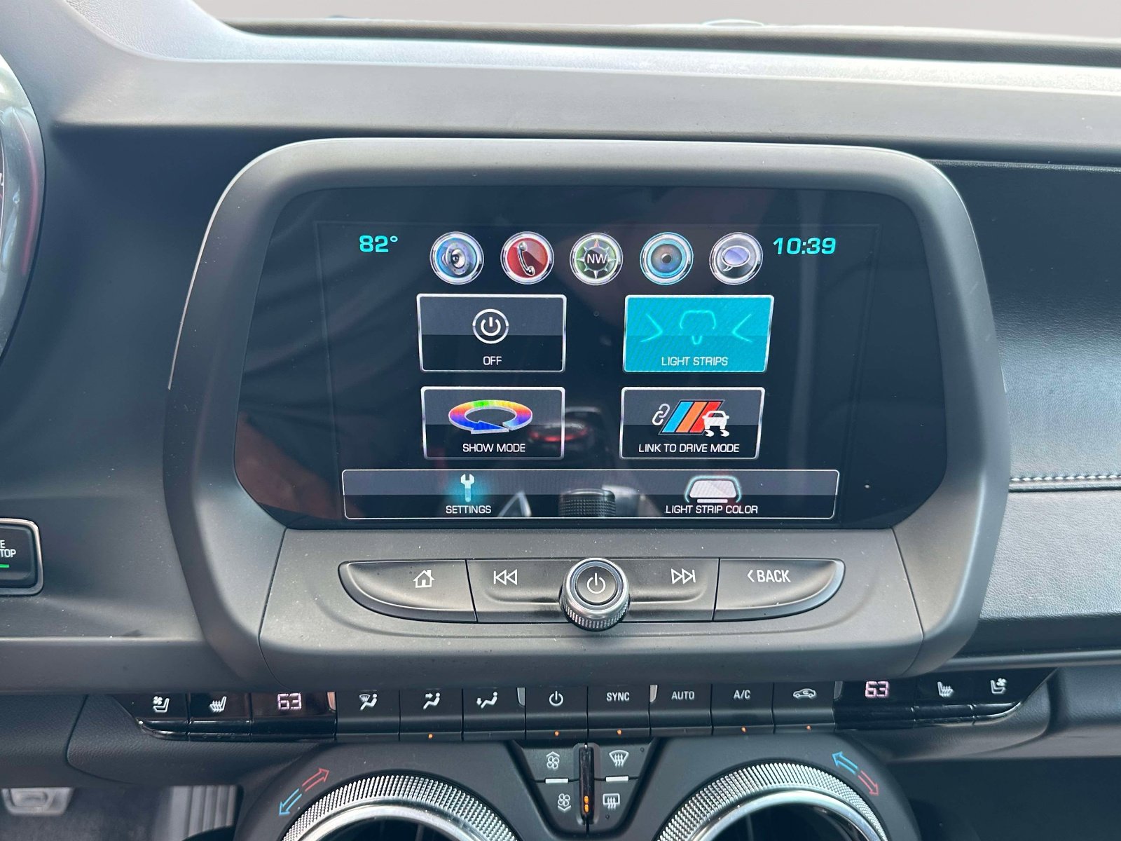 Used 2018 Chevrolet Camaro SS w/ Redline Edition RWD image 10