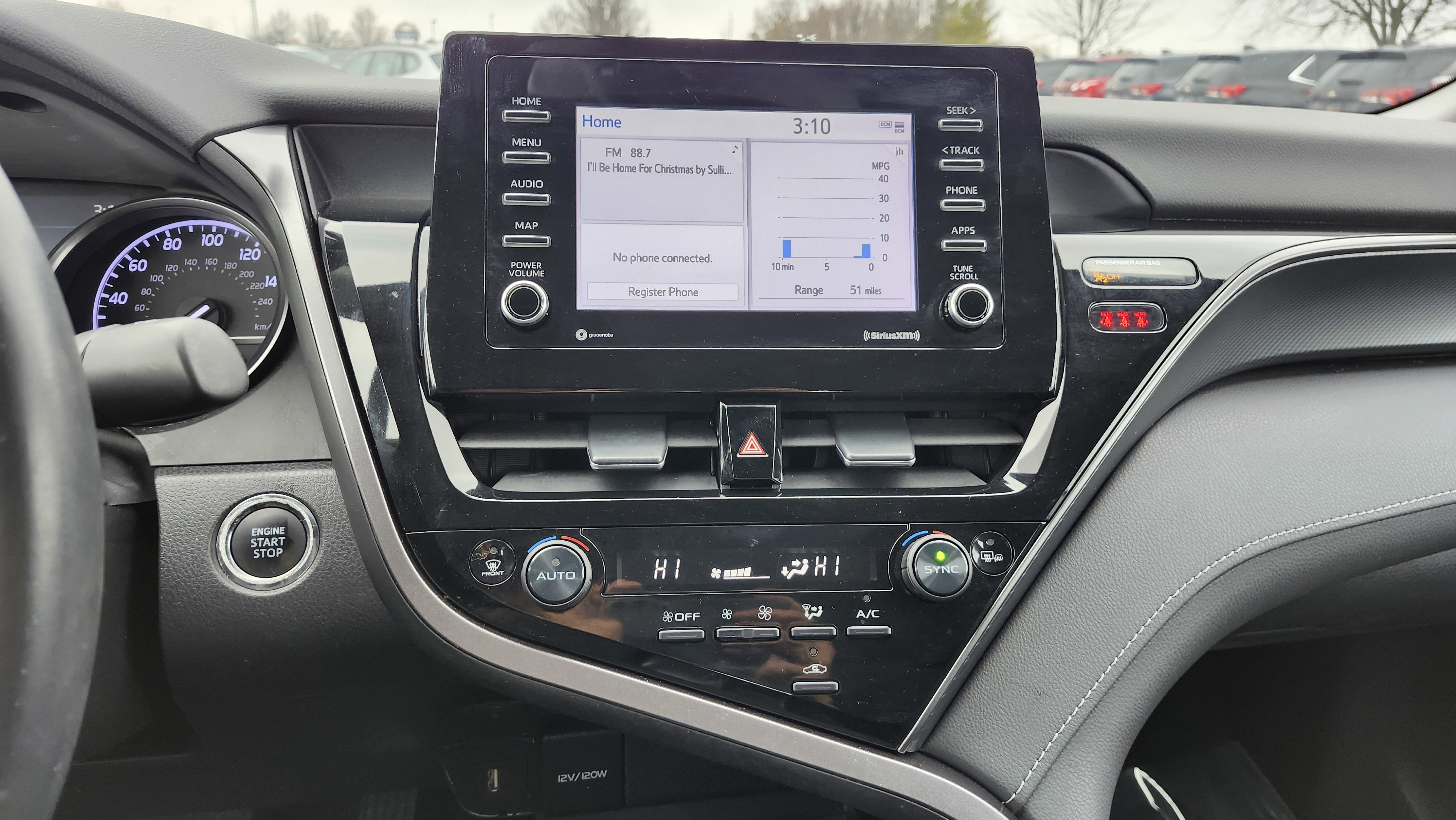 Used 2023 Toyota Camry SE image 31