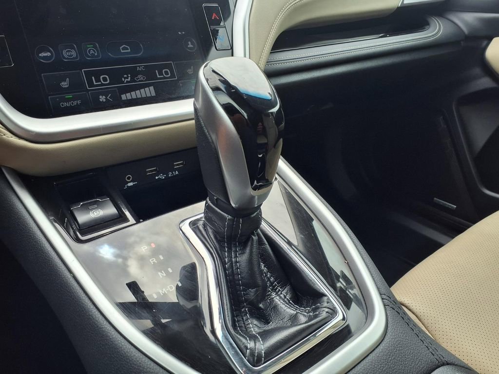 Used 2020 Subaru Outback Limited w/ Popular Package #2 AWD/4WD image 27