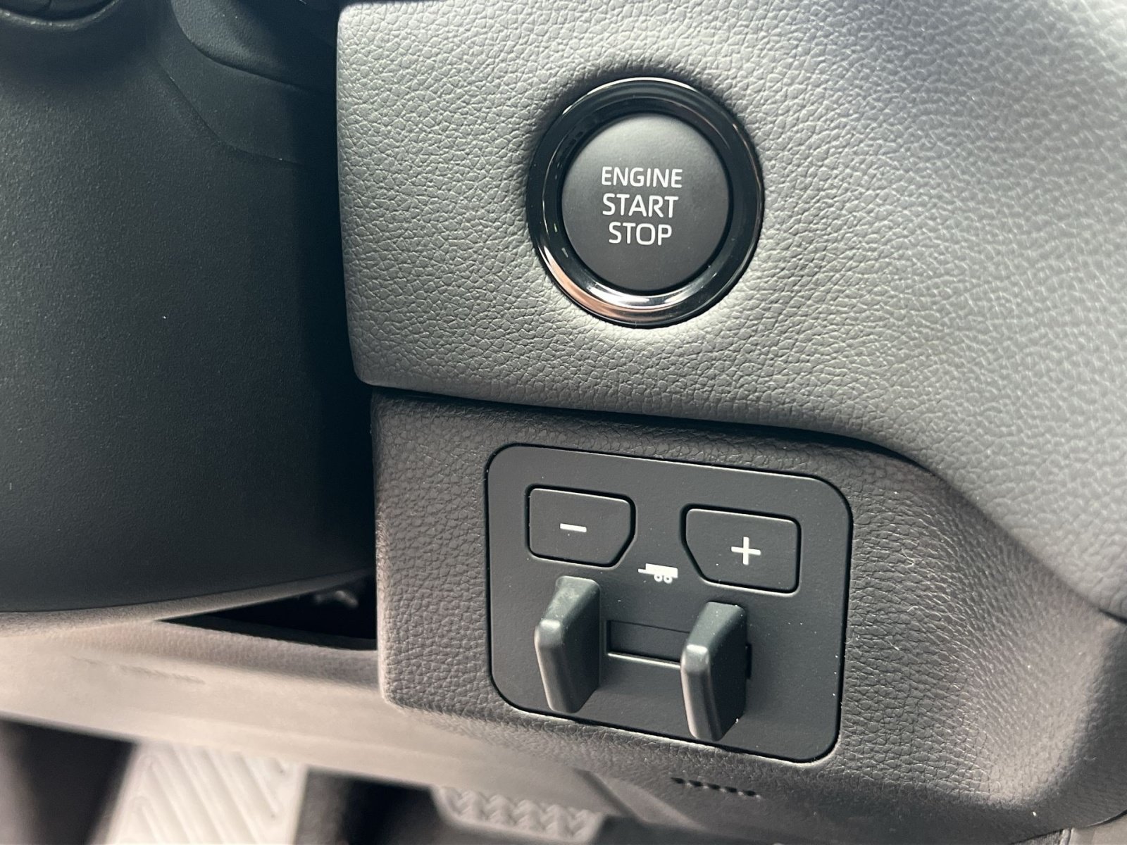 New 2026 Toyota Tundra Limited AWD/4WD image 27