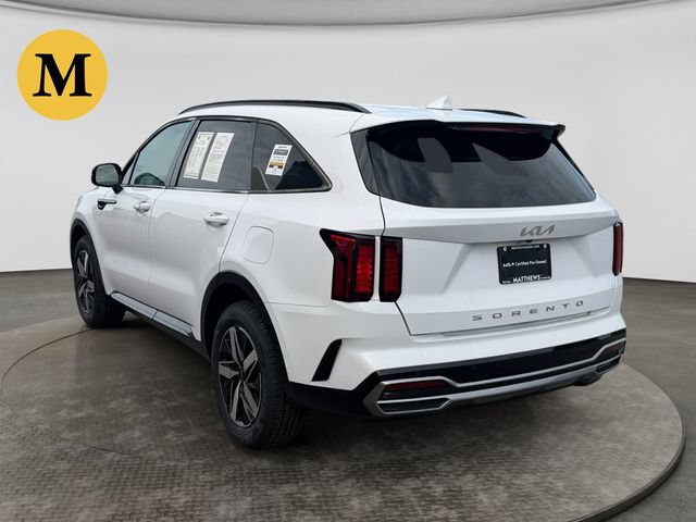 Certified 2022 Kia Sorento S FWD image 3