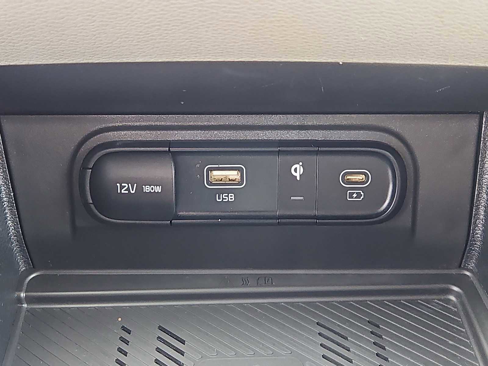 Used 2023 Kia Sportage EX image 17