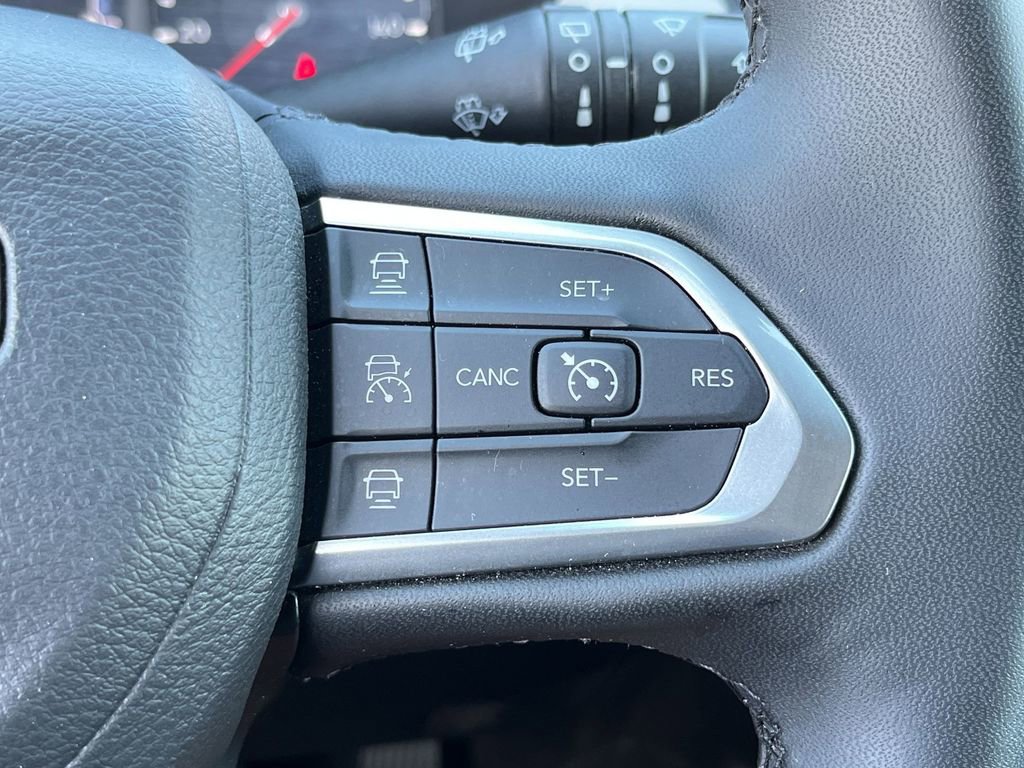 Used 2025 Jeep Compass Limited AWD/4WD image 21