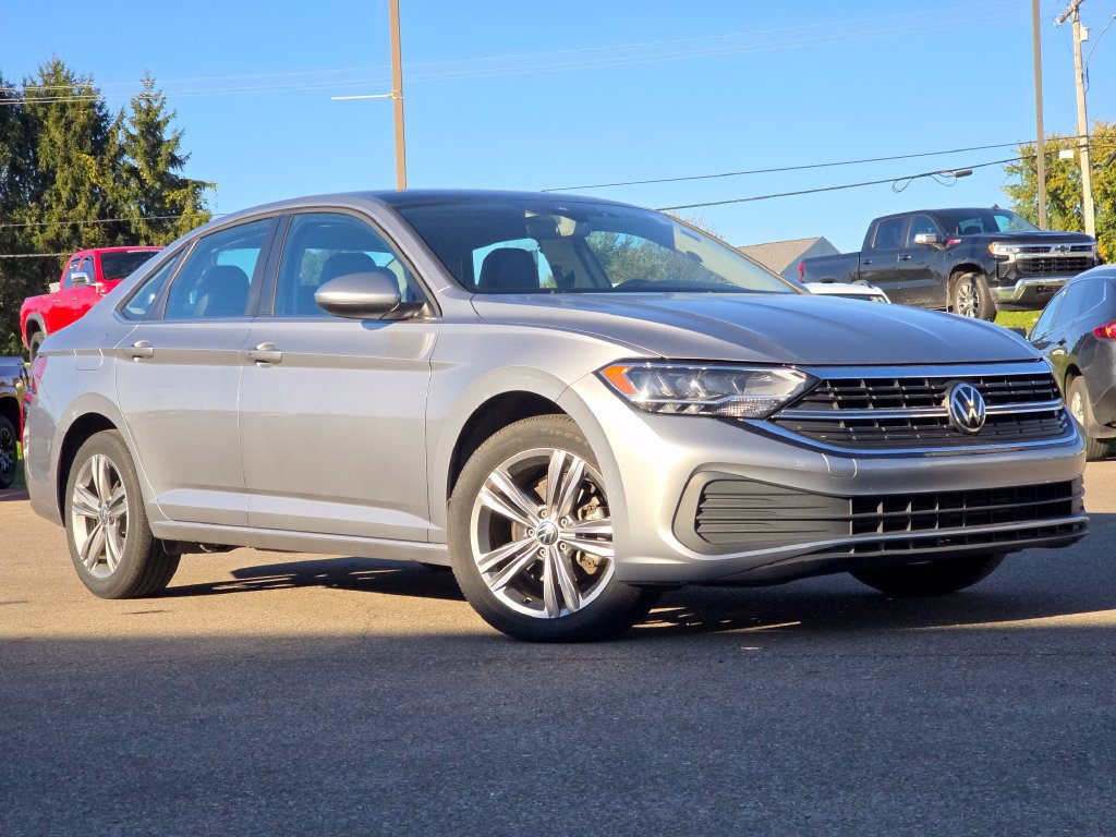 Used 2024 Volkswagen Jetta SE