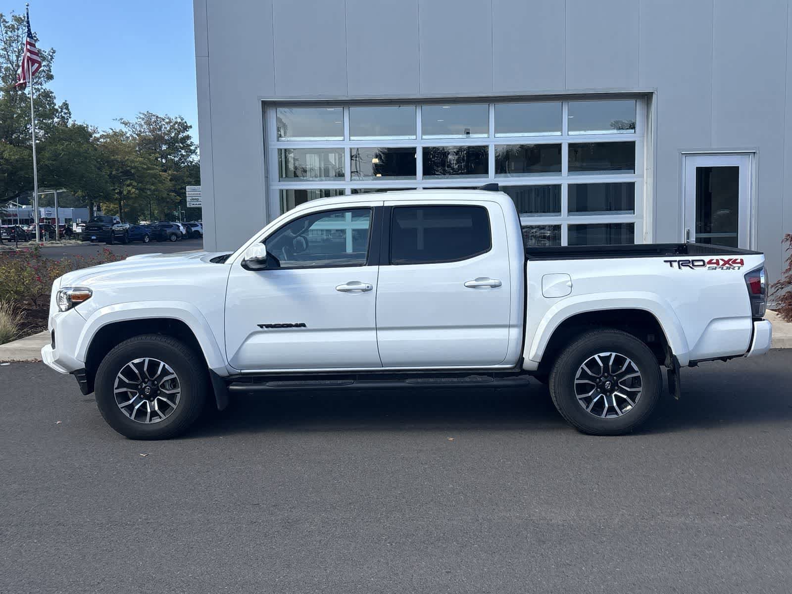 Used 2021 Toyota Tacoma TRD Sport w/ TRD Premium Sport Package AWD/4WD image 2