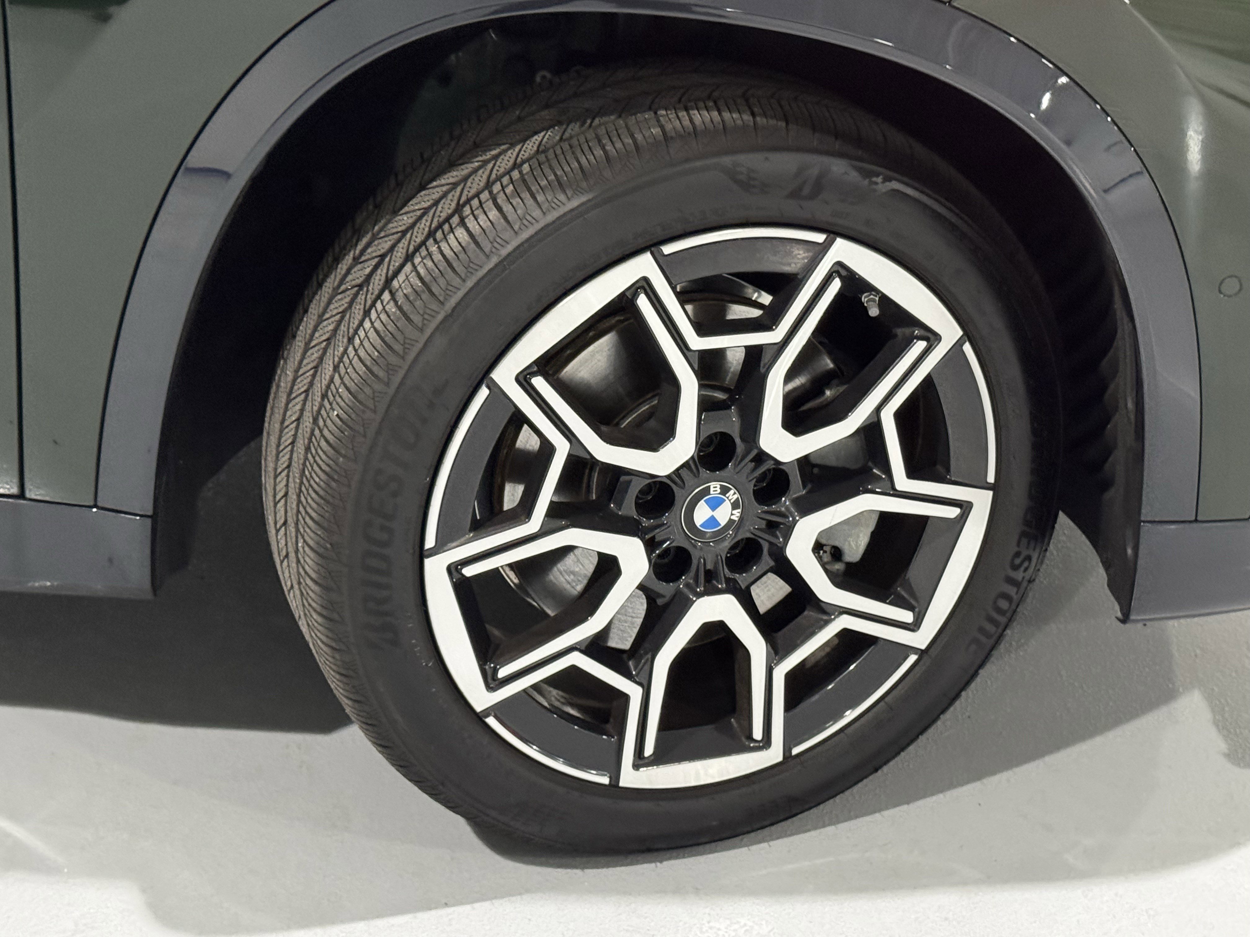 Used 2025 BMW X1 xDrive28i w/ Convenience Package image 40