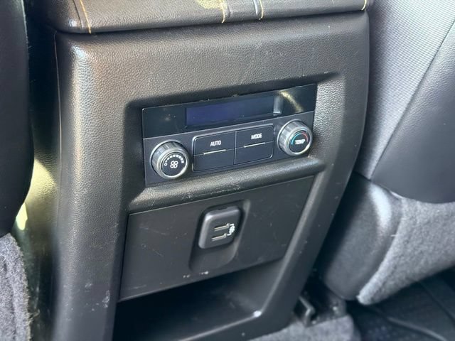 Used 2019 Chevrolet Traverse LT w/ LPO, Floor Liner Package FWD image 23