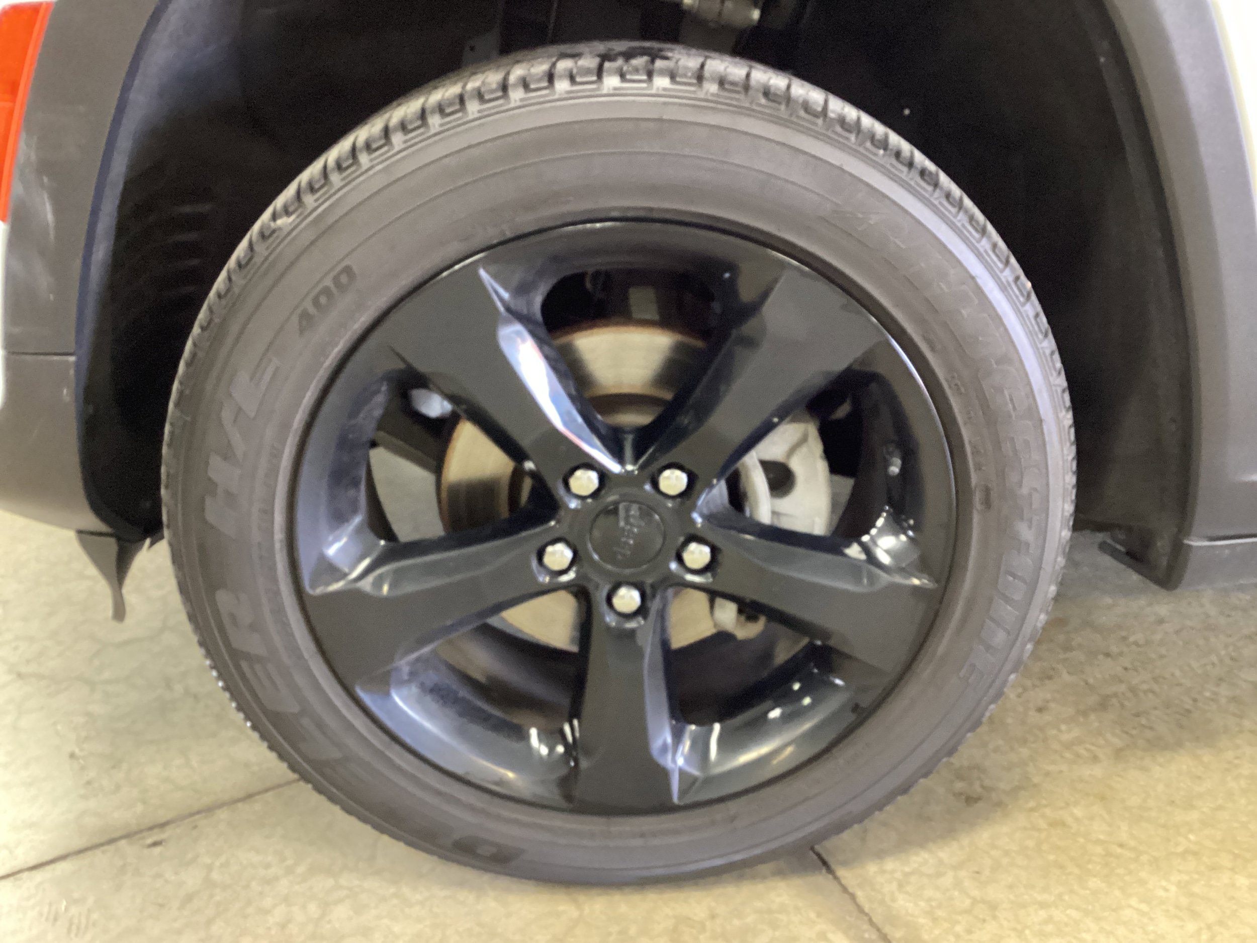 Used 2024 Jeep Grand Cherokee Altitude AWD/4WD image 10